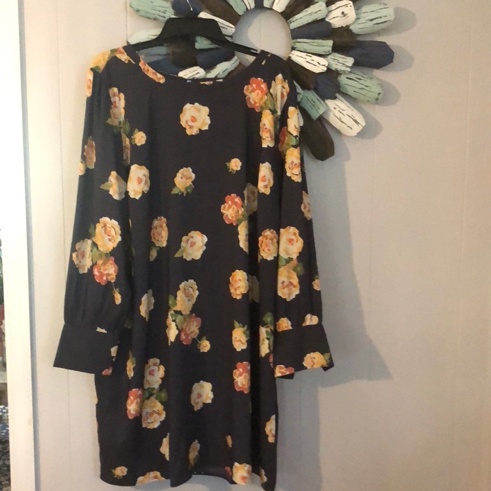 ⭐️⭐️ Gorgeous Loft Plus Size Dress⭐️⭐️